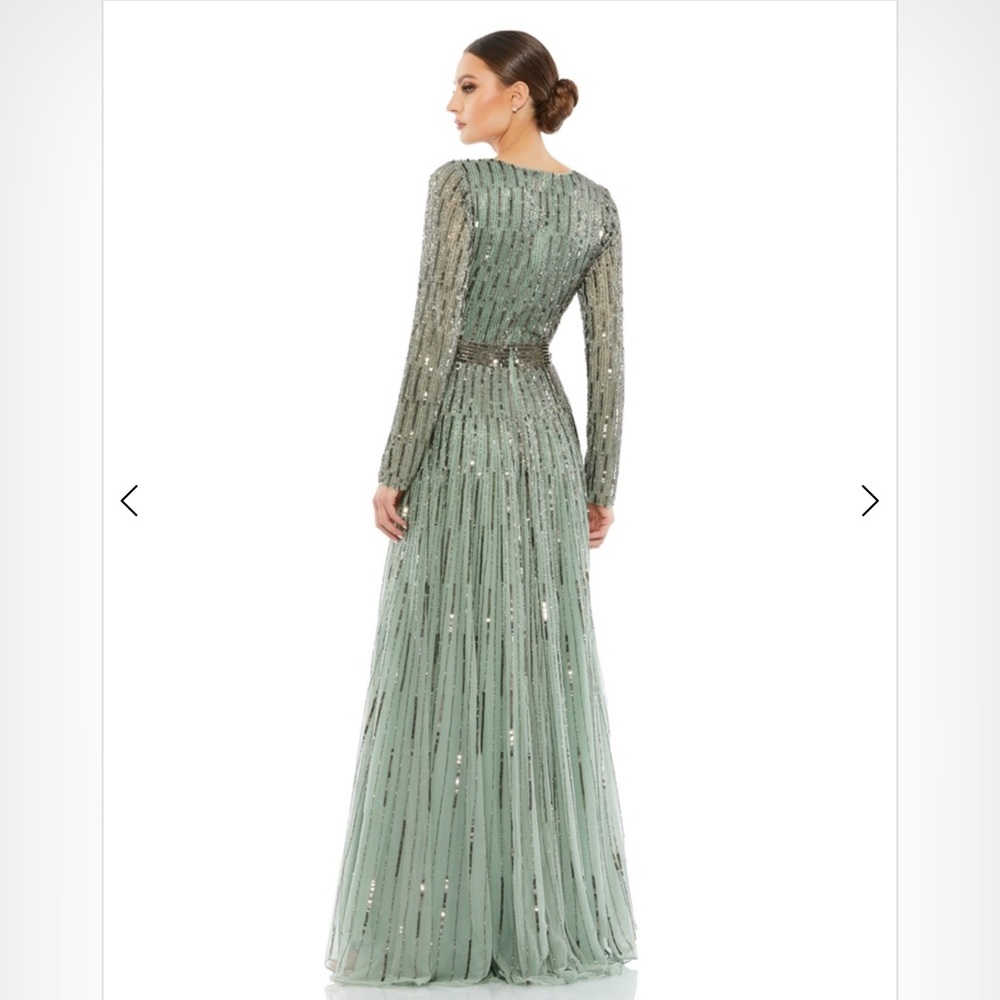 Sequined V neckline, illusion sleeve A line gown - Picture 2 of 3